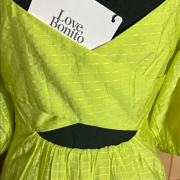 Love, Bonito Square Neck Puff Sleeve Midi dress - Picture 6 of 12